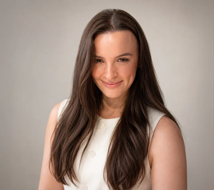Dr. Belinda Nicholls
